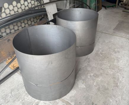 estructuras de metal en cota